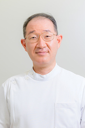 西山　薫