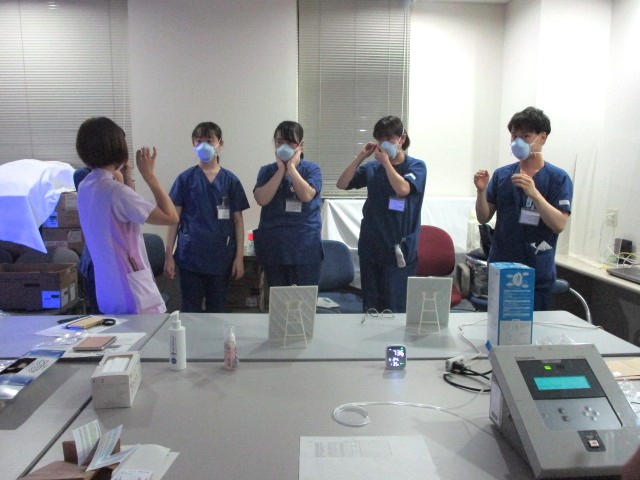 N95マスクの装着指導